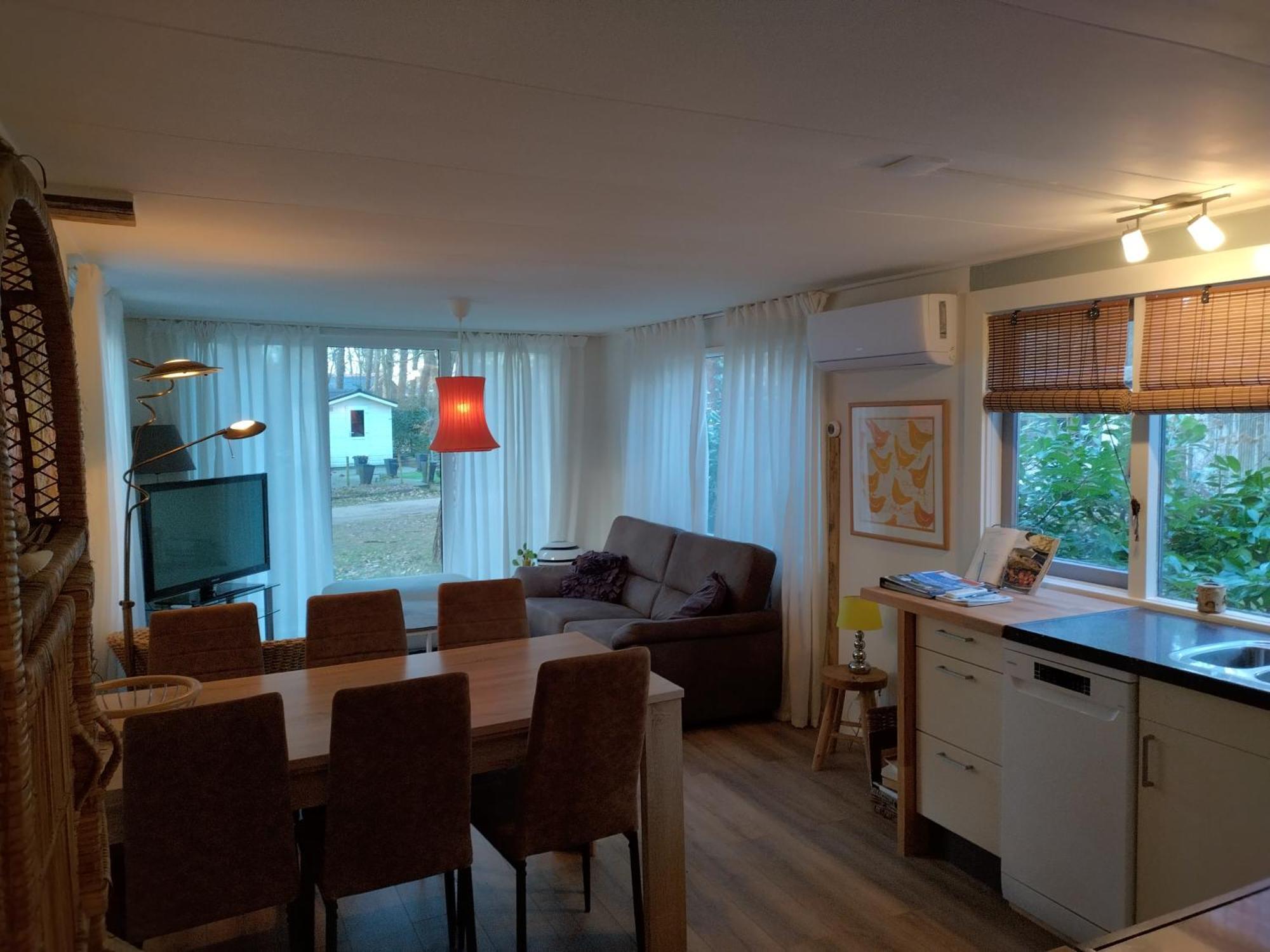 Wulft 47 Zonnig Gezellig 6P Chalet Met Zwembad In Bosrijke Omgeving Op Familie Camping De Vossenburcht IJhorst Zewnętrze zdjęcie