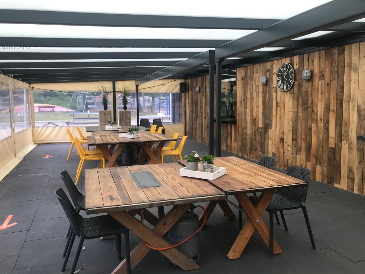 Wulft 47 Zonnig Gezellig 6P Chalet Met Zwembad In Bosrijke Omgeving Op Familie Camping De Vossenburcht IJhorst Zewnętrze zdjęcie